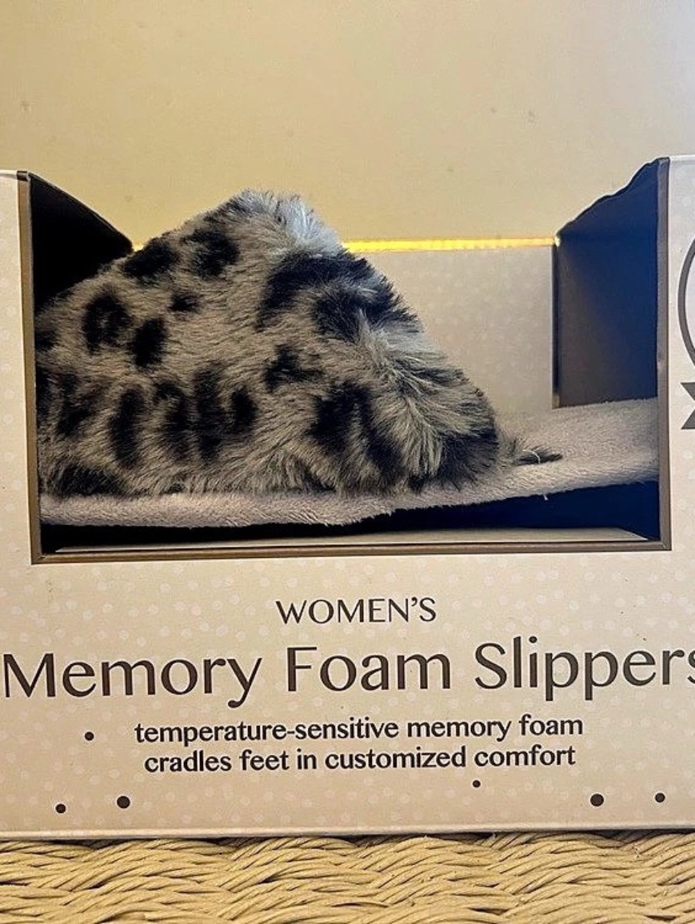totes Toasties Women's Memory Foam Animal Print Slippers US 8-9
